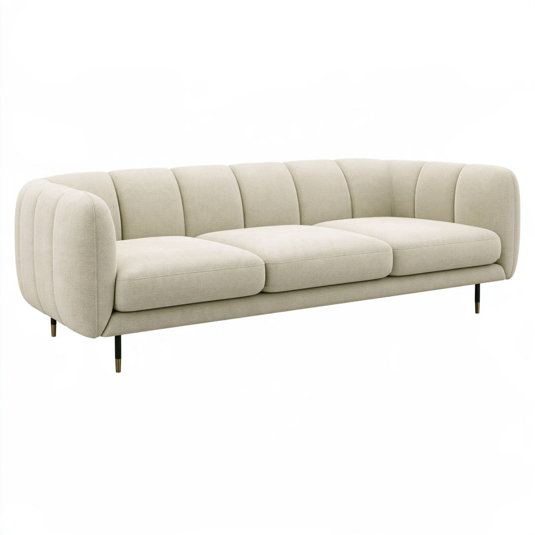 Divano 3 posti in tessuto beige con gambe in metallo, stile moderno, marca Ulmordiq, visibile in immagine.