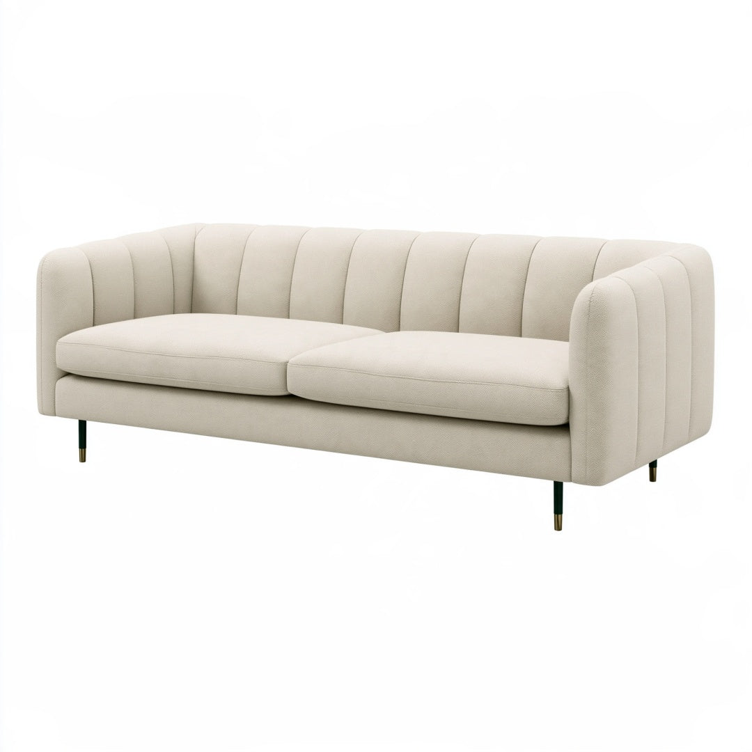 Divano 3 posti in tessuto beige con schienale scanalato, dimensioni 220x90 cm, marca Ulmordiq.