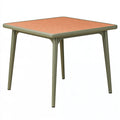 Tavolo da giardino Ulmordiq in metallo verde con piano effetto legno arancione, misura 80x80x75 cm, stile moderno.